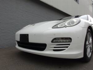 Image 12/98 of Porsche Panamera S (2010)