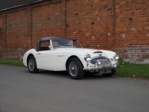 Immagine 2/27 di Austin-Healey 3000 Mk II (BT7) (1961)