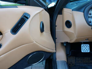 Image 22/50 of Aston Martin DB AR1 (2004)