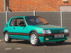 Bild 25/50 von Peugeot 205 GTi 1.9 (1991)