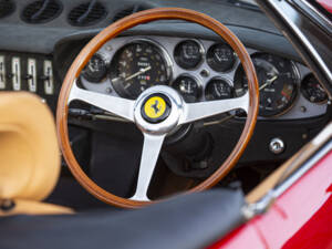 Image 11/40 of Ferrari 365 GTB&#x2F;4 Spyder (1973)