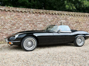 Image 43/50 of Jaguar E-Type V12 (1974)