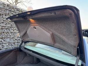 Immagine 94/99 di BMW 735i (1988)