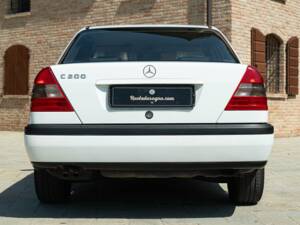 Bild 8/50 von Mercedes-Benz C 200 Kompressor (1996)