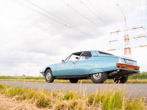 Image 3/57 of Citroën SM (1971)