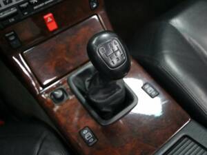 Imagen 15/30 de Mercedes-Benz 300 SL-24 (1991)