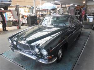 Image 46/50 de Jaguar 420 G (1968)