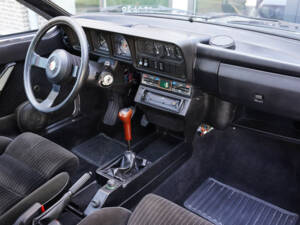 Image 43/50 of Alfa Romeo GTV 6 2.5 (1983)
