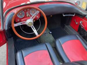 Image 12/22 of FIAT 1200 Spyder (1957)