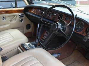 Image 25/43 of Rolls-Royce Silver Shadow I (1977)