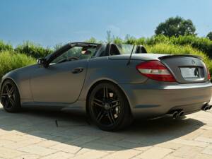 Afbeelding 6/50 van Mercedes-Benz SLK 55 AMG (2005)