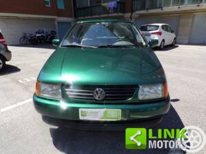 Imagen 2/10 de Volkswagen Polo III 1.0 (1998)