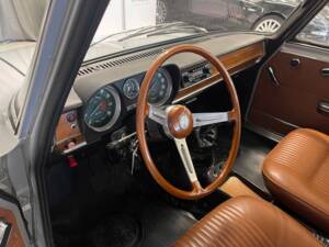 Imagen 12/14 de Alfa Romeo Giulia Nuova Super 1600 (1972)