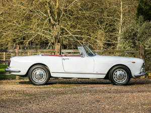 Image 5/50 of Alfa Romeo 2600 Spider (1963)