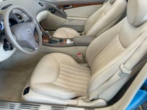 Image 13/19 of Mercedes-Benz SL 500 (2008)