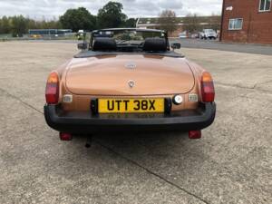 Image 9/13 of MG MGB V8 (1982)