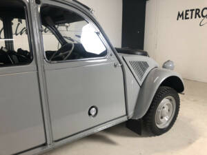 Image 9/30 of Citroën 2 CV Sahara 4x4 (1961)