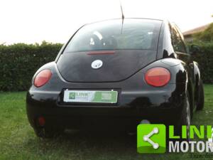 Immagine 6/10 di Volkswagen New Beetle 1.9 TDI (2000)