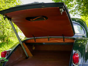 Image 52/53 of Jaguar XK 150 FHC (1958)