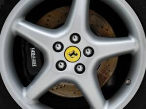 Imagen 11/15 de Ferrari 550 Maranello (1997)
