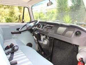 Immagine 8/17 di Volkswagen T2c Kombi &quot;Last Edition&quot; (2013)