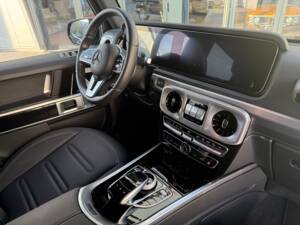 Image 23/30 of Mercedes-Benz G 500 (LWB) (2023)