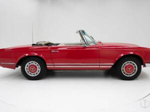 Image 9/15 of Mercedes-Benz 280 SL (1968)