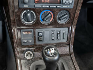 Image 10/22 of BMW Z3 1.9i (1998)