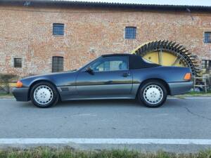 Image 2/16 of Mercedes-Benz 300 SL-24 (1991)