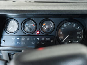 Image 9/43 of Land Rover Defender 90 &quot;50th Anniversary&quot; (1998)