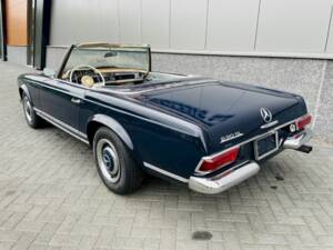 Immagine 11/36 di Mercedes-Benz 230 SL (1967)