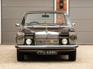 Immagine 6/50 di Mercedes-Benz 220 (1971)