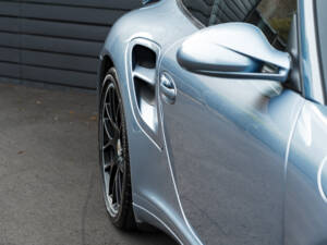 Bild 38/43 von Porsche 911 Turbo (2011)