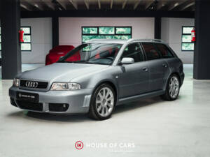 Image 2/25 de Audi RS4 Avant (2001)