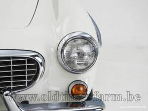 Image 14/15 of Volvo 1800 S (1964)