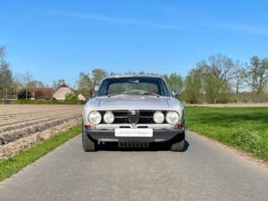 Image 27/47 de Alfa Romeo 1750 GT Veloce (1968)