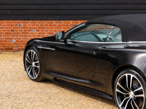 Image 45/99 of Aston Martin DBS Volante (2012)