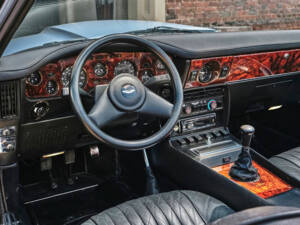 Image 15/22 of Aston Martin V8 Volante (1986)