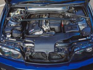 Image 6/8 of BMW M3 (2004)