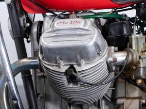 Image 28/50 of Moto Guzzi DUMMY (1969)