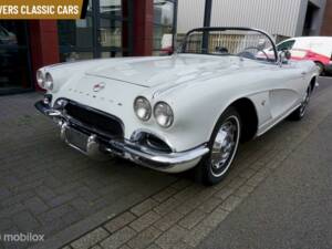 Image 8/9 of Chevrolet Corvette (1962)