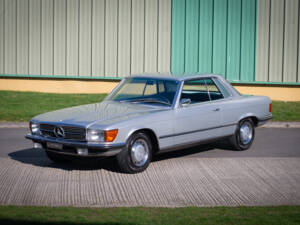 Imagen 2/39 de Mercedes-Benz 350 SLC (1972)