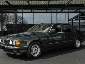 Immagine 6/34 di BMW 750iL (1989)