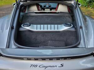 Image 22/28 de Porsche 718 Cayman S (2017)