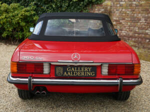 Image 21/50 de Mercedes-Benz 350 SL (1972)