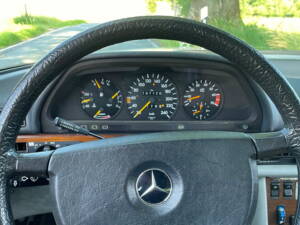 Image 8/24 of Mercedes-Benz 500 SEL (1982)