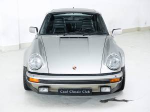 Immagine 3/48 di Porsche 911 Turbo 3.3 (1982)
