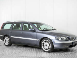 Bild 5/50 von Volvo V 70 2.5T (2003)