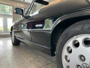 Immagine 15/18 di Alfa Romeo 2.0 Spider (1993)