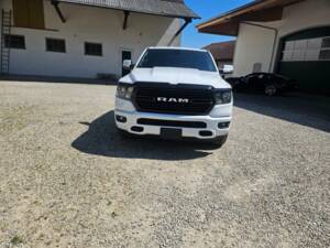 Image 25/62 of Dodge Ram 1500 (2020)